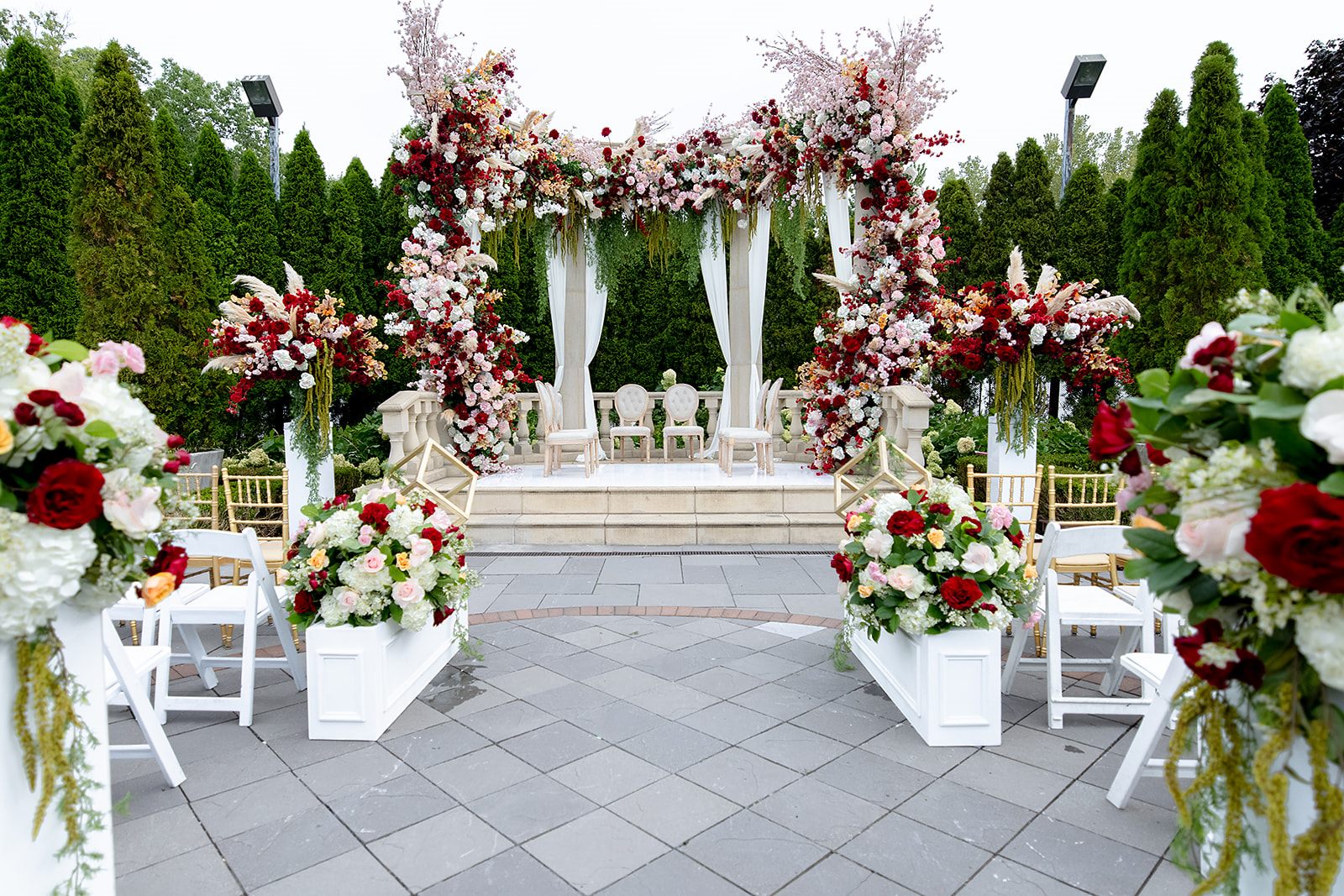The garden mandap, dressed and waiting
